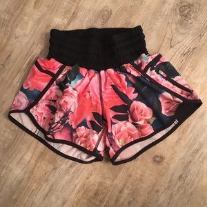 Lululemon shorts size 2